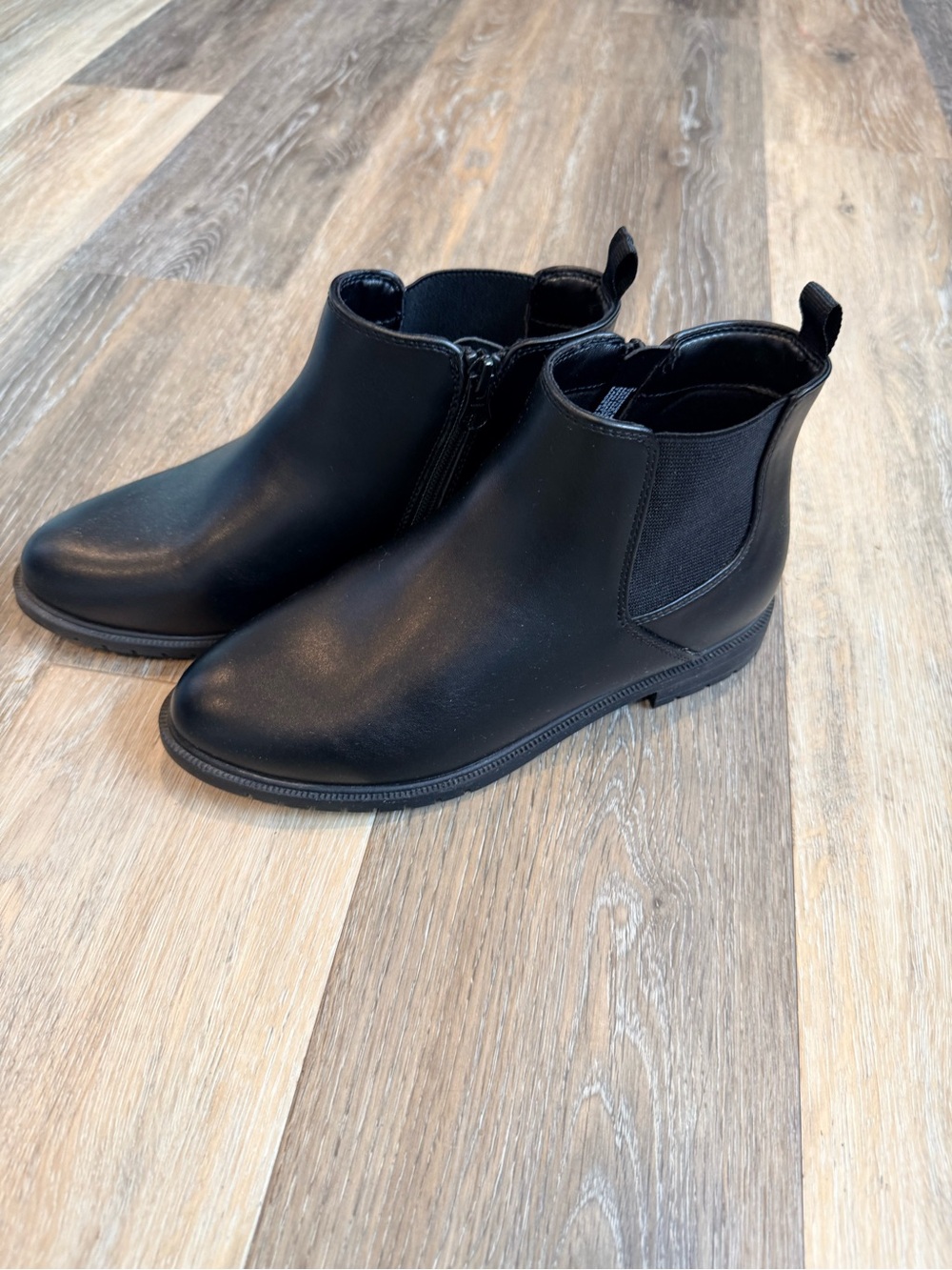 Cat & Jack Kids Black Chelsea Ankle Boots Size 4 Side Zip